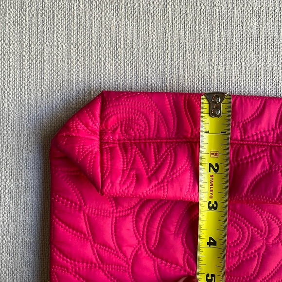 Lancome large hot pink makeup pouch with gold zipper - Picture 13 of 14